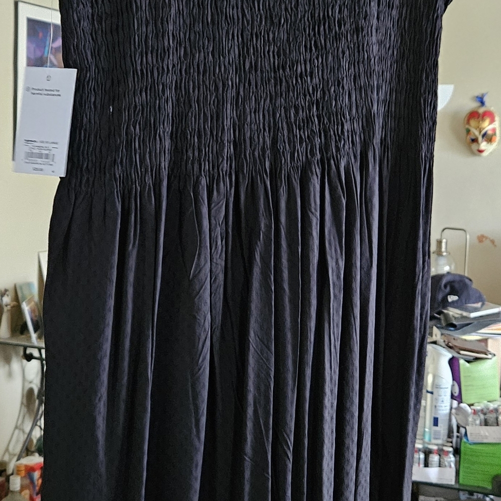 Elegant Black Pleated Dress